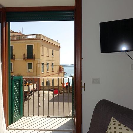 Ninina Boutique Suites Salerno Ngoại thất bức ảnh