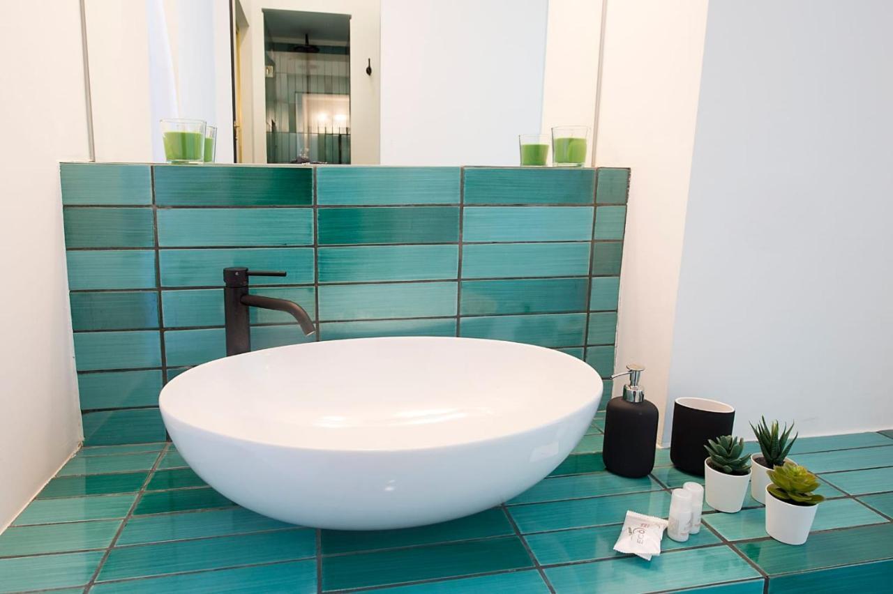 Ninina Boutique Suites Salerno Ngoại thất bức ảnh