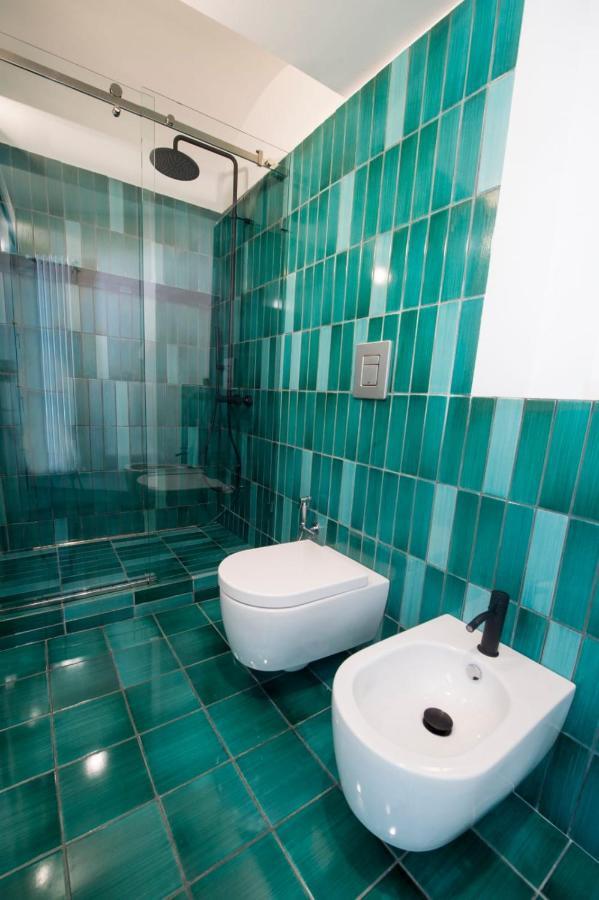 Ninina Boutique Suites Salerno Ngoại thất bức ảnh